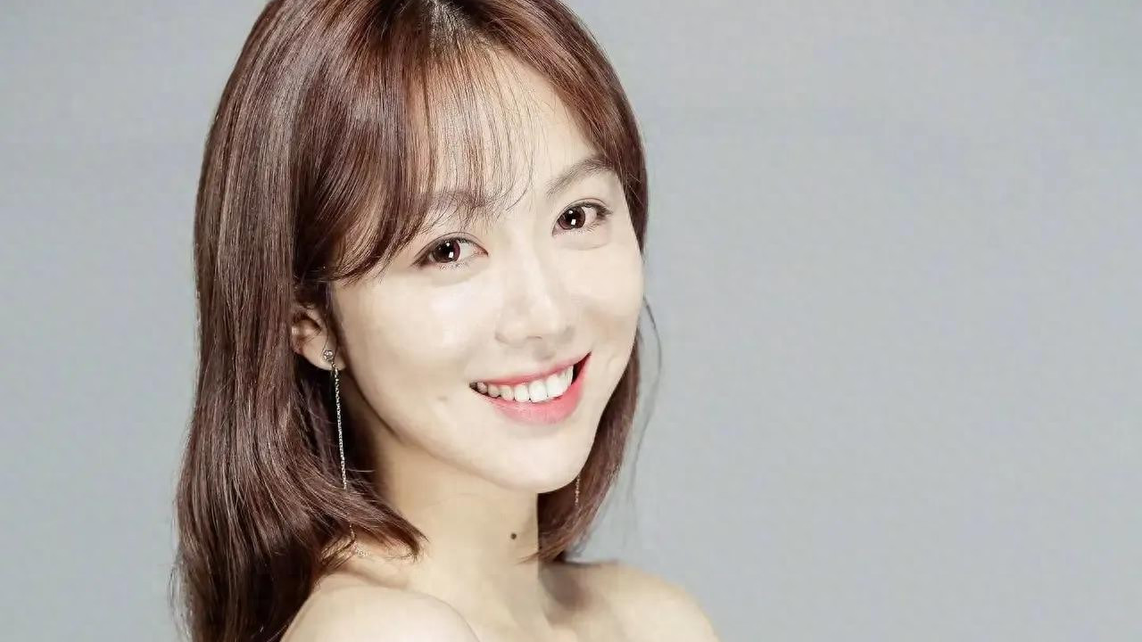演艺圈难得的美厨娘，宋丹丹捧不红的干女儿，现如今怎么样