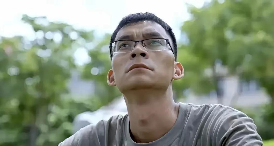 若干年以后，怎么去评价这个人？考了半辈子试的人？参加了十几年高考的人？见证一个时