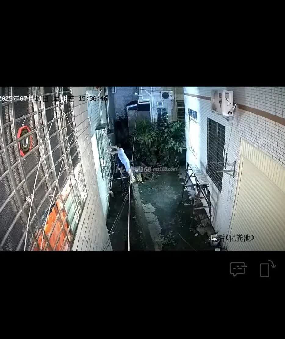 梅县某居民又被人骚扰了！

据梅州168网友爆料，梅县新城富贵居委某居民又被