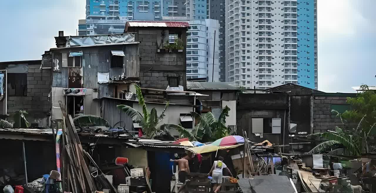 菲律宾首都马尼拉遭受台风肆虐，咱们救不救呢？

如果救了，等菲律宾缓过来了，