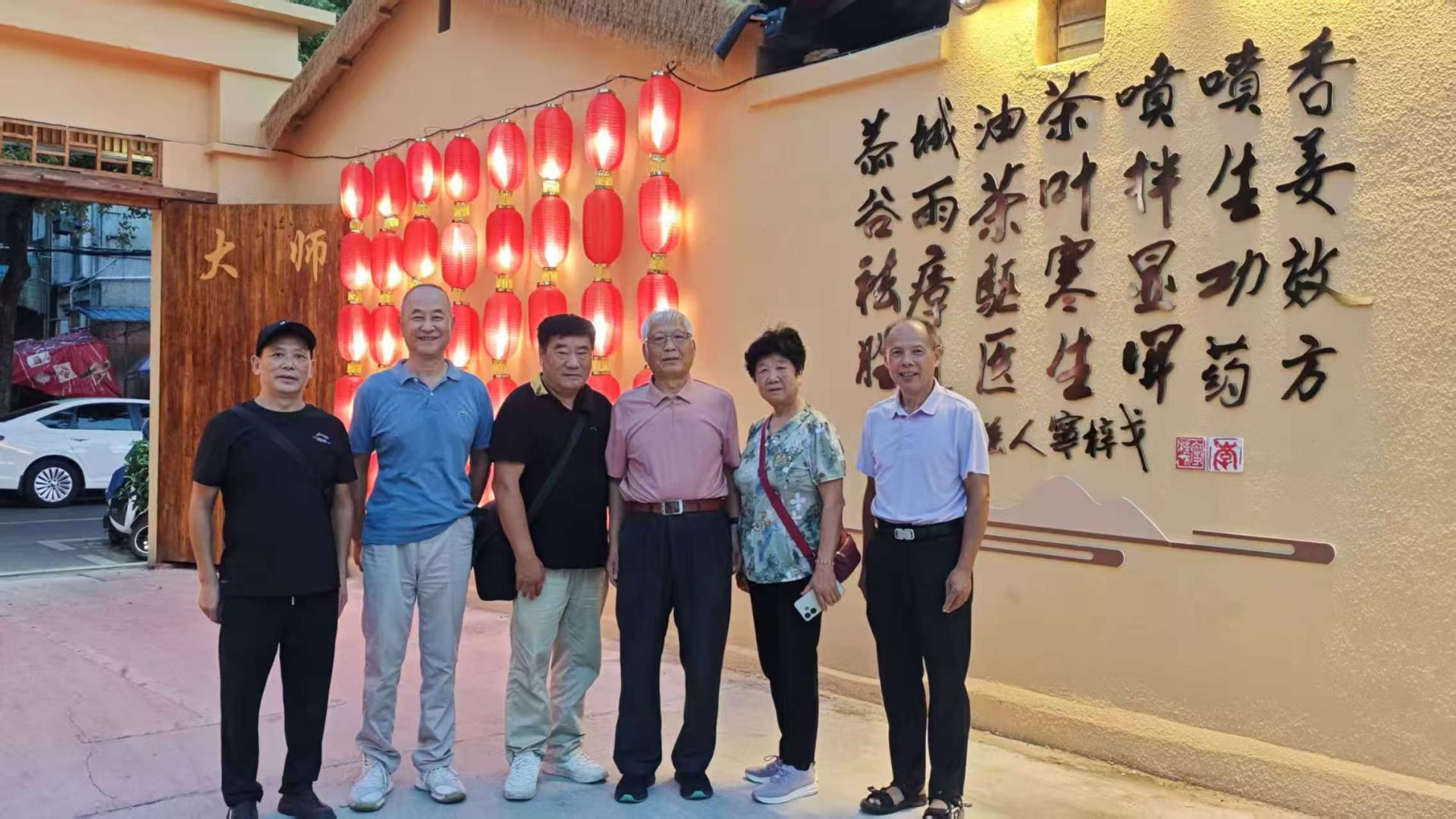 周长行原创丨老茶客的乡愁