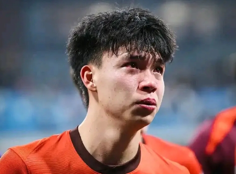 足坛出大新闻了！

谁能想到，世界杯预选赛中国对沙特，主教练伊万科维奇一口气提拔