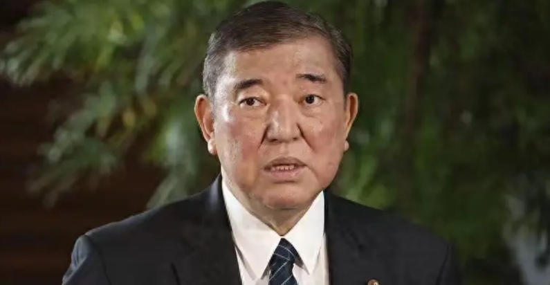 日本彻底崩溃了，日本原以为可以利用盟友的关系来说打动美国，可美国就是六亲不认。