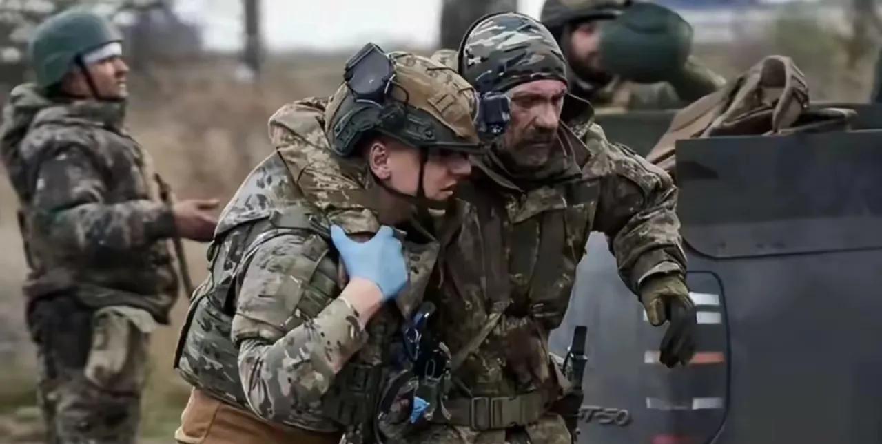 清一色北约装备，3天即下线，乌军爆兵源质量下降，老兵严重不足！
新组建的第6特种
