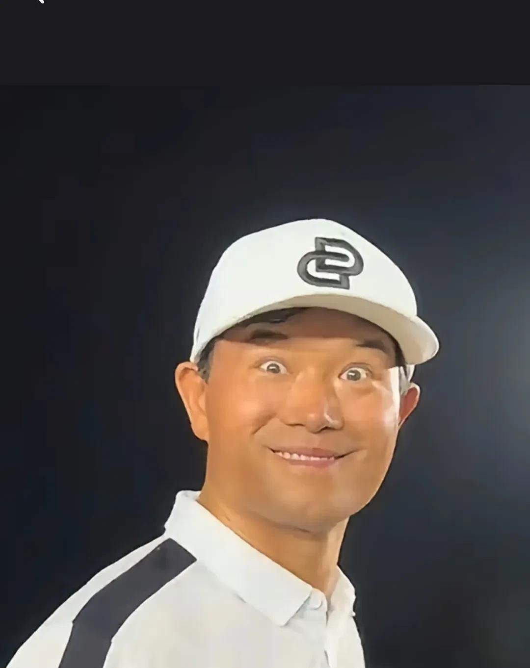 百斤鲶就在水下！
邓刚喊你去荆门看单挑。
8月1号傍晚，汉江湖边灯火拉满。上回广