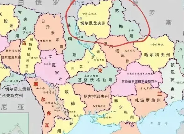俄罗斯要包基辅饺子了！
报道说，俄罗斯军队一直在往前推，感觉像是慢慢地在包基辅的