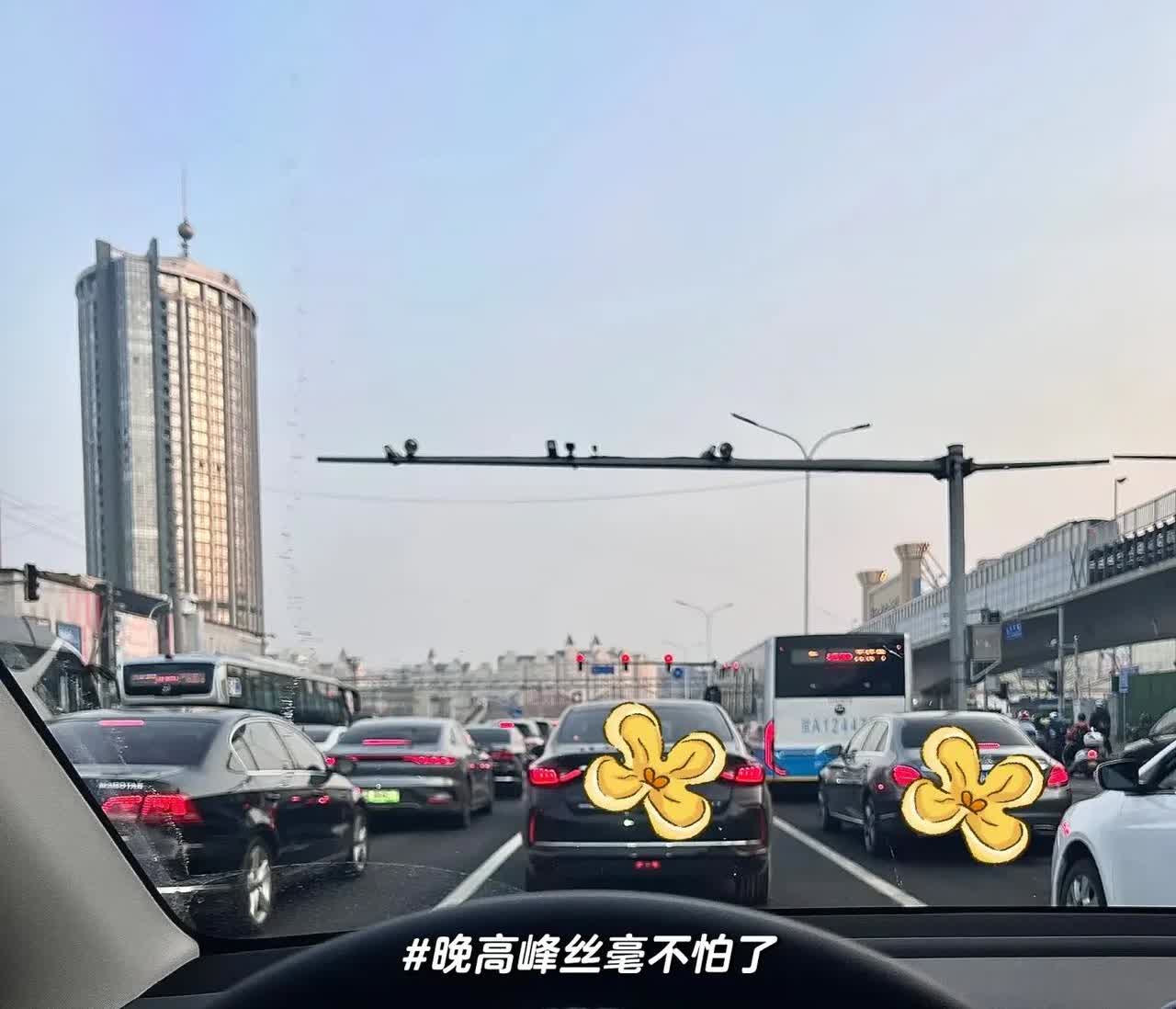 行车礼让知识，一定记住！
​​一：左转，让直行
二：右转，让行人与直行车辆
