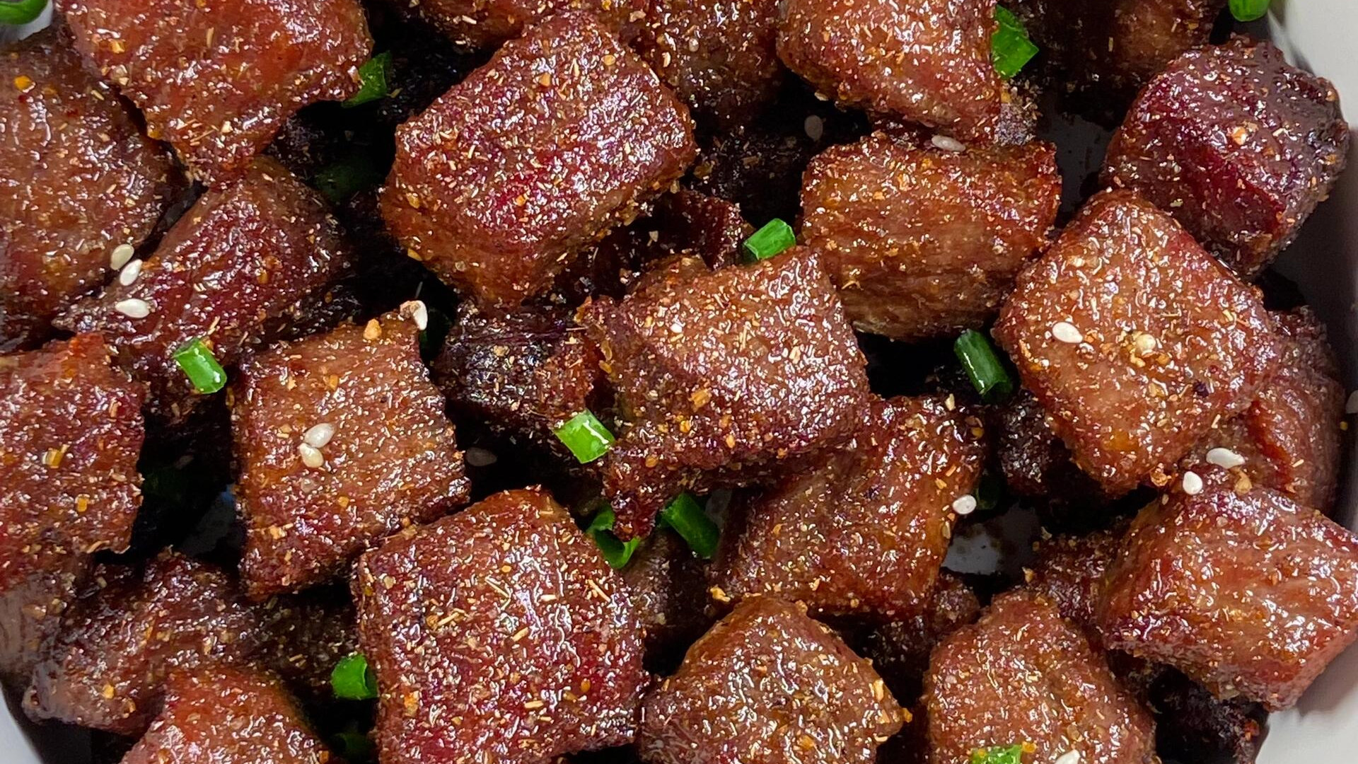 孜然牛肉粒：热辣西域风情，一口穿越丝路的烟火滋味