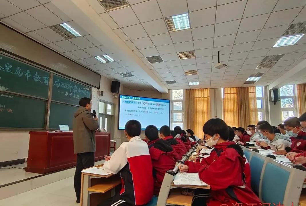 高中补课大户，非数学莫属，但现实在还有效果吗？
        2025高考一结