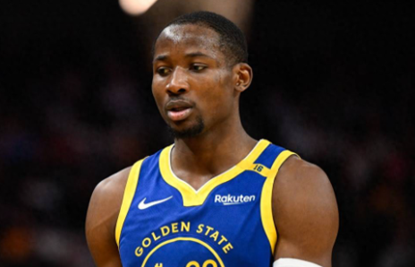 库明加倾向接受资质报价 不希望签署对球队有利的合同

北京时间2025年8月12