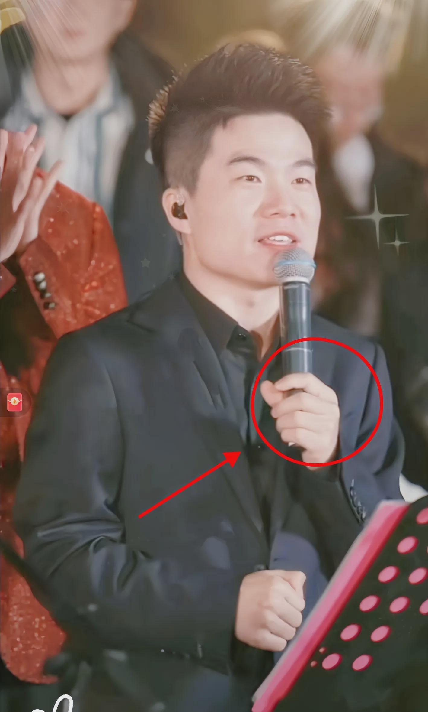 在我看来，董宇辉回去救场真的太不值得了！他怀着一片真心，换来的却是背后被人算计。
