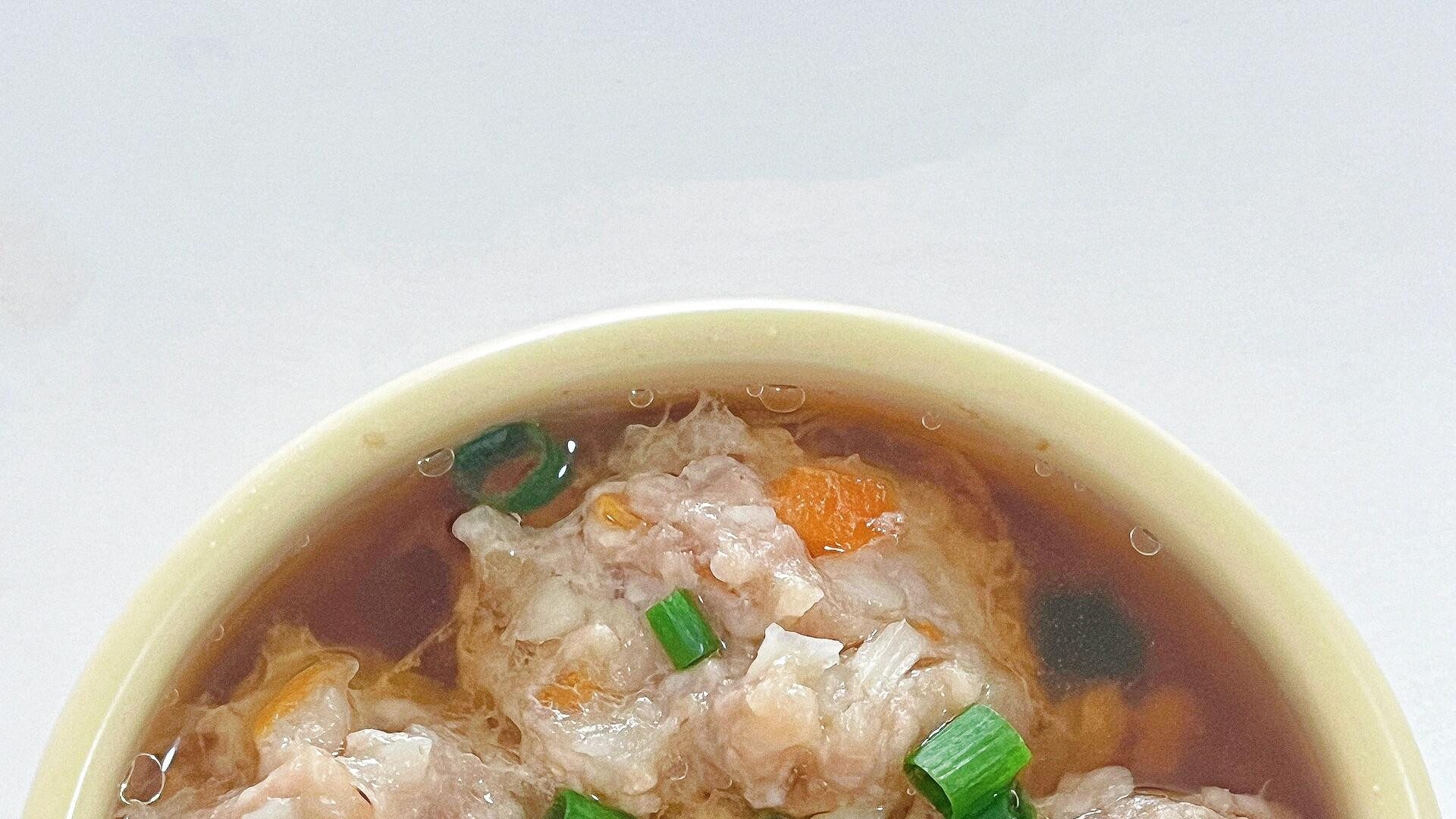 十分钟教你做健脾养胃的山药肉丸汤，营养补铁，鲜嫩多汁！