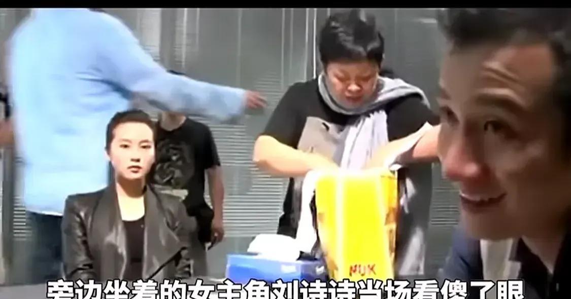 快瞅瞅刘诗诗这张出圈照，乍一看就很惊艳，细品更有韵味，我赌它以后热度只增不减！照