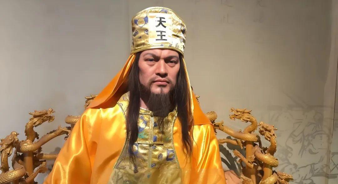 | 各显神通 |
洪秀全利用传教，建立了自己的嫡系部队。
蒋介石利用黄埔军校，建