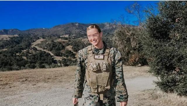 “连美国女兵都敢碰！”2019年，阿富汗美军基地，一名印度工人欺负了美国女兵，以