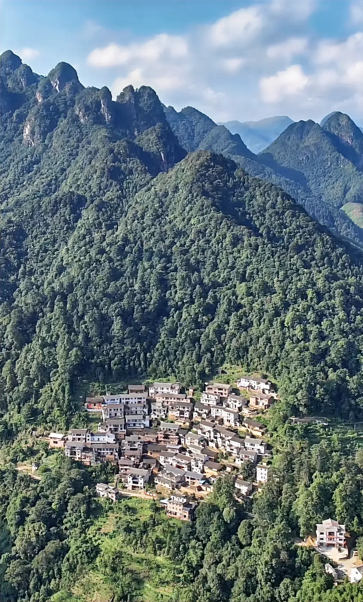 这些村民有大靠山，太牛了。