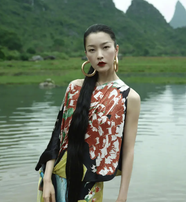 杜鹃现身漓江 变身古典美人的惊艳瞬间