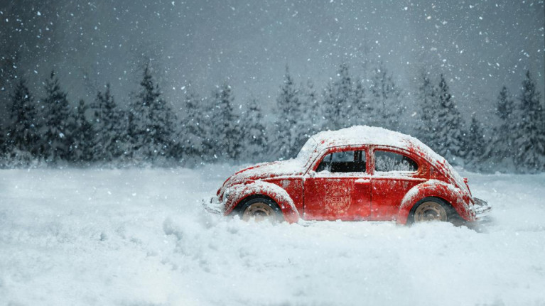 北方降温，热管理技术如何保障新能源汽车“要温度也要续航”？