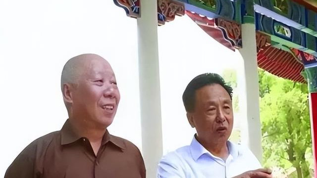 包养10位情妇，睡觉翻牌生下11个私生子，75岁还在拼命生娃！