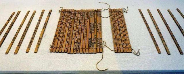 秦始皇：我没统一度量衡吗？
秦始皇，嬴政，出生在公元前259年的赵国邯郸。那会儿