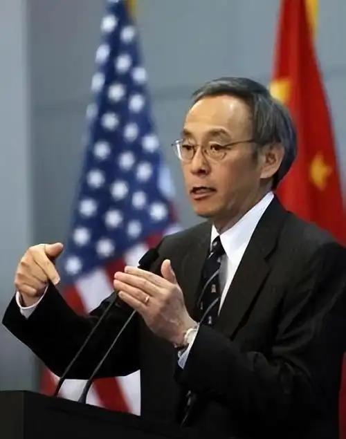 27年前，给美国当部长的朱棣文，在50岁回到苏州后称自己是完全的中国人，看到家乡