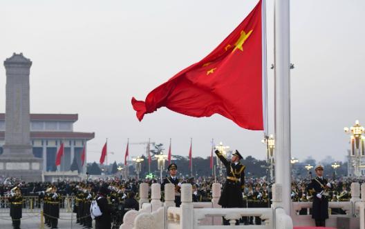 中国的国歌是不是该换一换？此前网上就出现一种论调，他们觉得奥运会看国旗升起、国歌