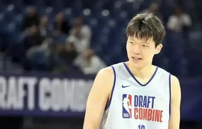 也不能高兴得太早，毕竟开拓者这帮后卫一个比一个独！
除了阿夫迪亚或许有那个给杨瀚