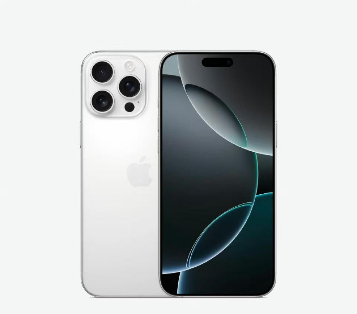 iPhone目前的短板还挺明显的。就散热来说，iPhone 玩会儿大型游戏，手机