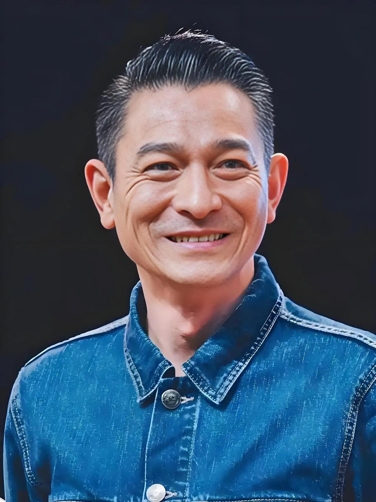 最近在网上看到一篇短文
真是古古怪怪
这届网友脑洞好大啊
果然多读书是有用的
只