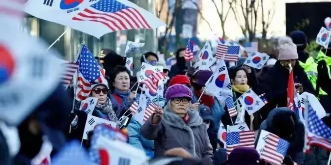 韩国反华，政客的续命招数











---











我