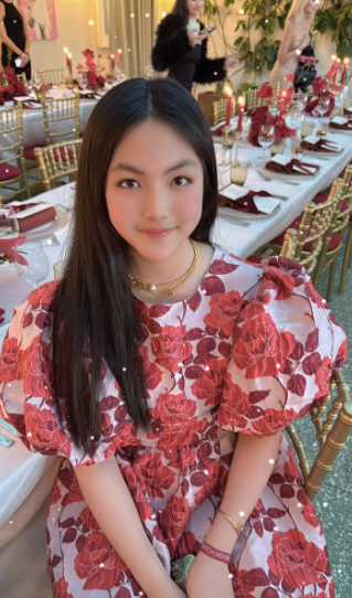 李湘的天塌了！
李湘多宠爱她女儿王诗龄相信大家有目共睹，小小的王诗龄就穿着名牌，