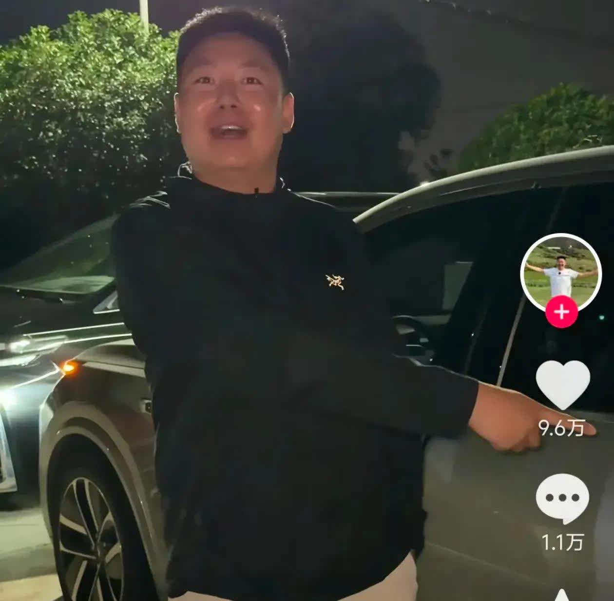 这次佳伟是真的翻身了，之前因为嘴上的静音棉粘的不结实，他连续几个账号都被封禁差点