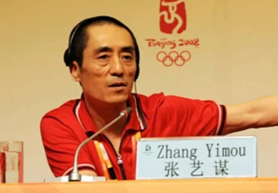 2008年，张艺谋担任奥运开幕式总导演时，有个厂商私下里出一个亿，请他在开幕式中