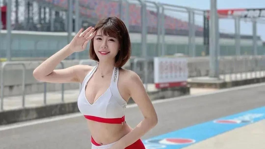 球场边的追光者：陈波波的啦啦队人生！