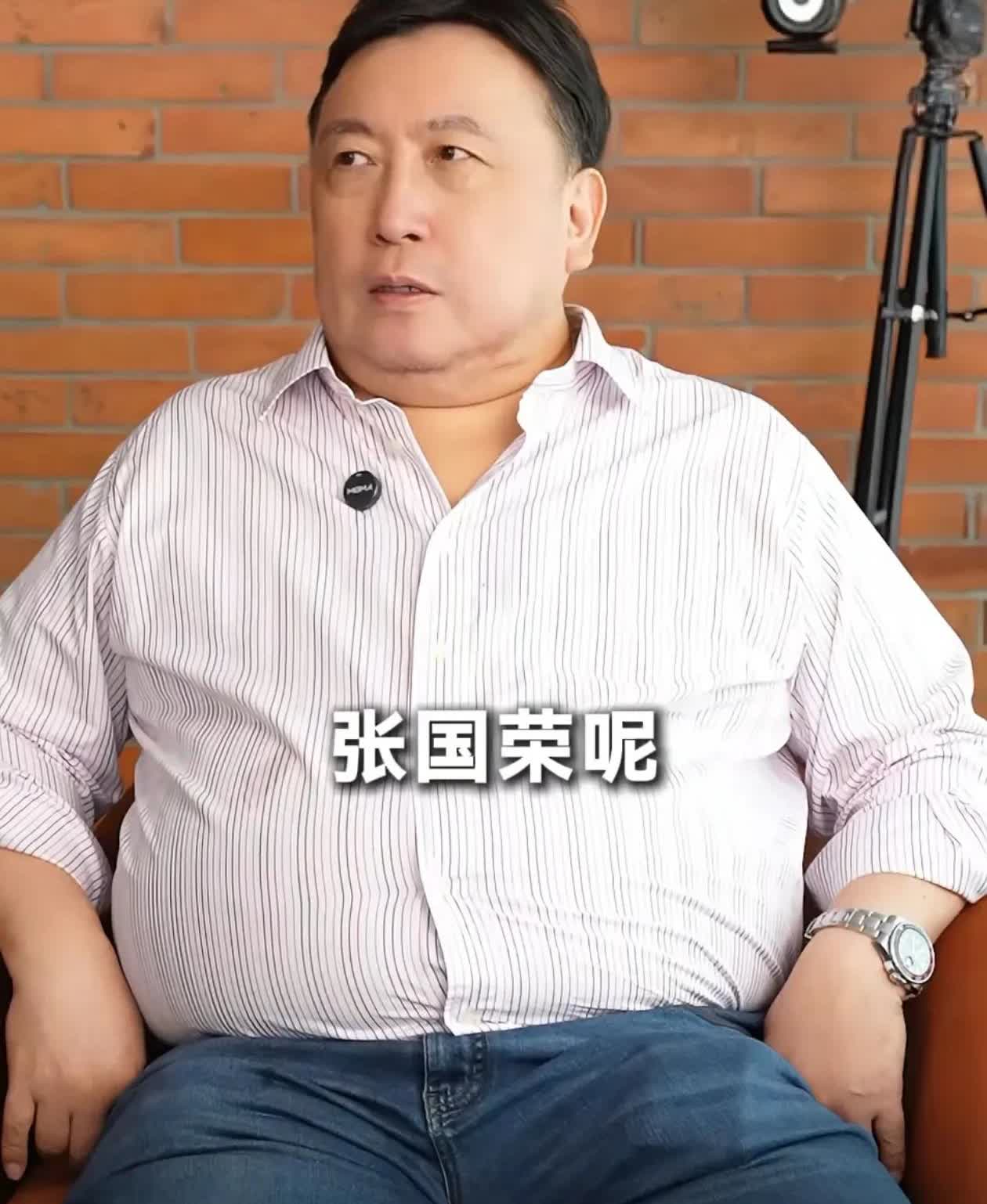 导演王晶主动曝出张国荣自杀的几个原因:1.第一次退出乐坛继而又复出的张国荣拍了《