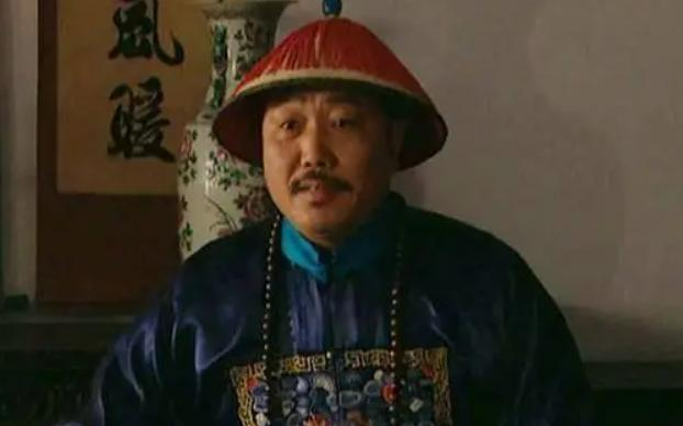 雍正突然问侍卫图里琛:“你今年有三十岁了吧，有正室夫人了没有？”图里琛忙答道：“