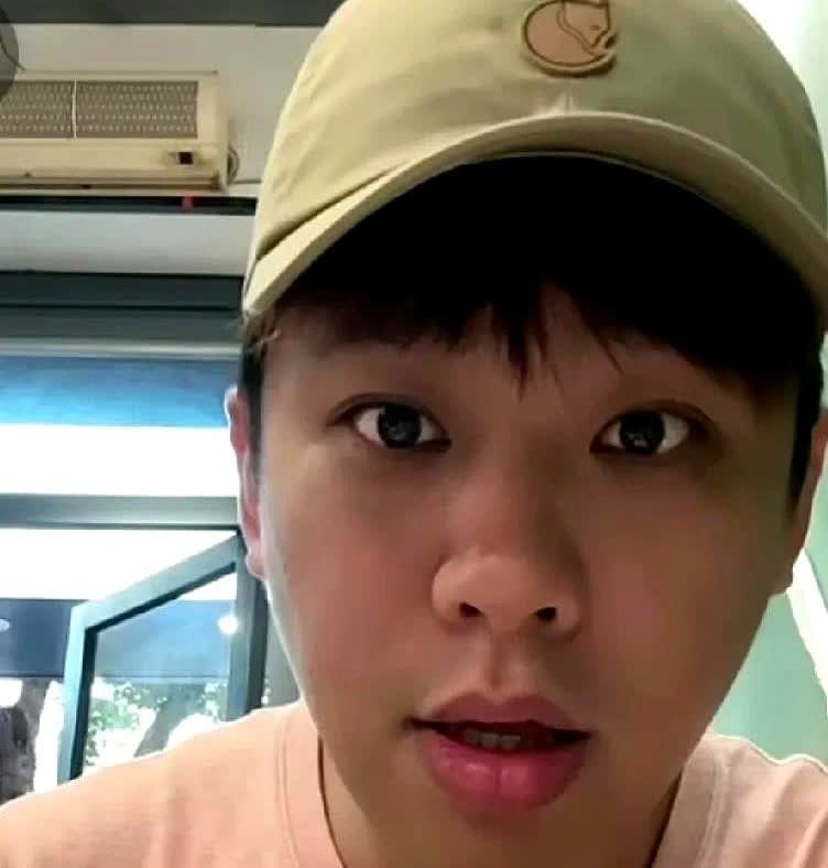 我的宝藏兴趣
小s参加女儿画展，葛斯齐扔出王炸信息，葛斯齐举着手机打假小s炮轰