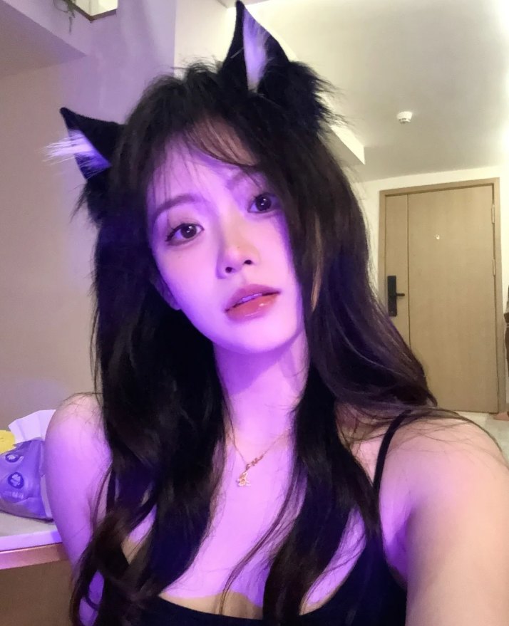 灯光组加分，化妆加分不