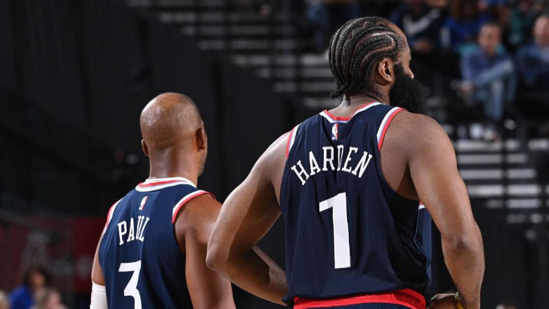 降薪4800万，将夺冠热门带崩盘！作为被高估球星，比尔是否该考虑退役？