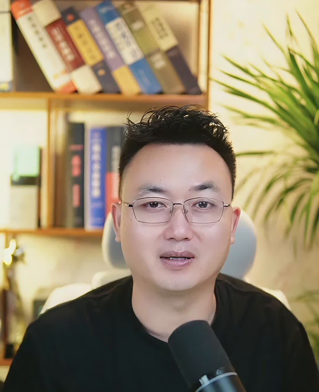 探险者四驱穿越是不是你的"白月光"？
经常上网消息灵通的朋友都知道探险者要上一