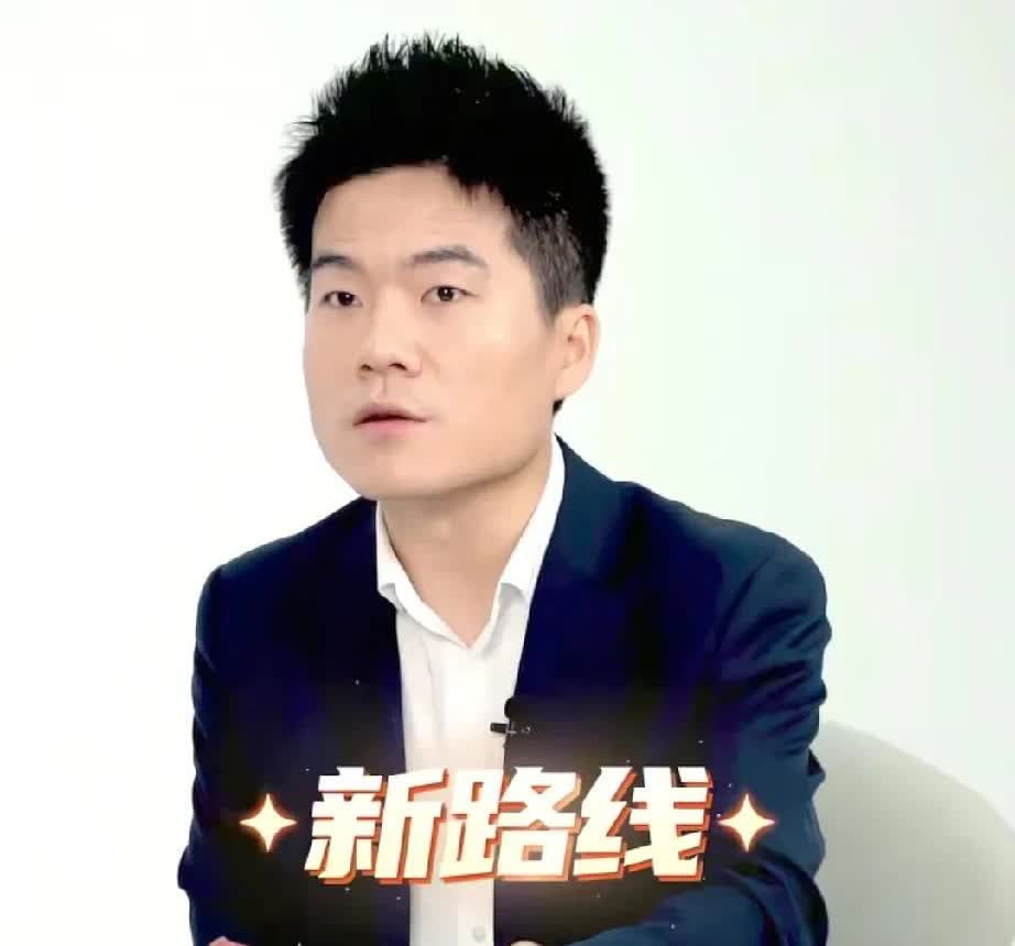 还得是董宇辉!
为啥媒体抢着采访他？因为采访稿他自己就写了，而且立意高，媒体一