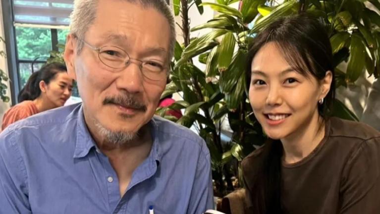 南韩影后狠甩三位男神，甘愿为64岁“爷爷”生子，她超爱！