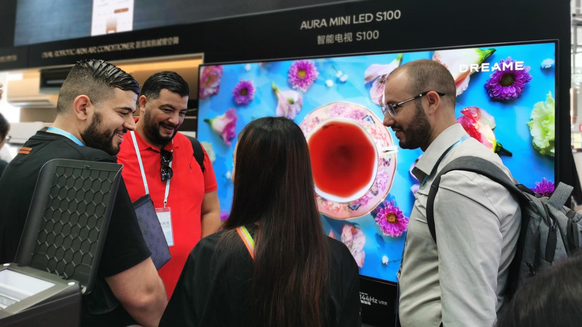 双11视听装备：追觅电视携V3000系列黑晶臻彩屏，强光也能很清晰