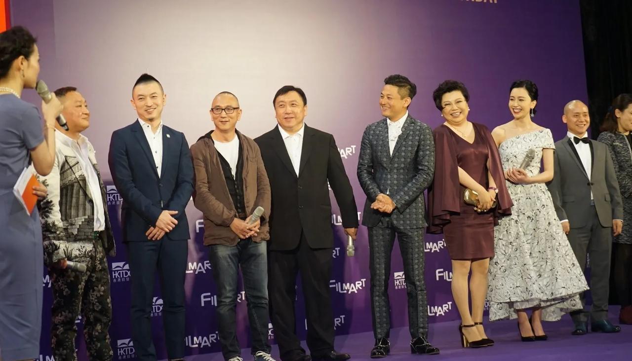 第六代导演下桌了吗
        本年暑期档，第六代导演作品表现分化，姜文《你