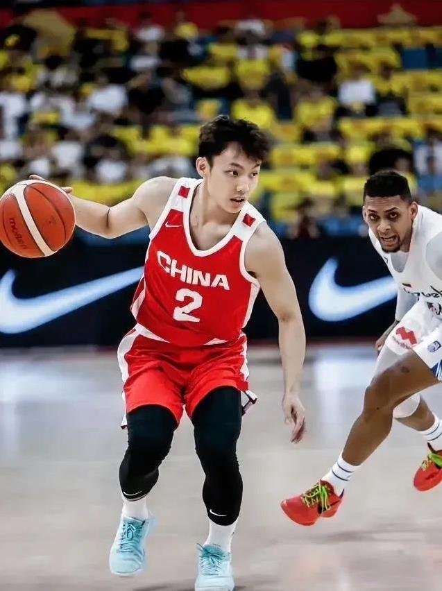 突然发现
这样对徐杰
好像真的
一点也不公平啊！
今晚中国男篮与波黑的热身赛12