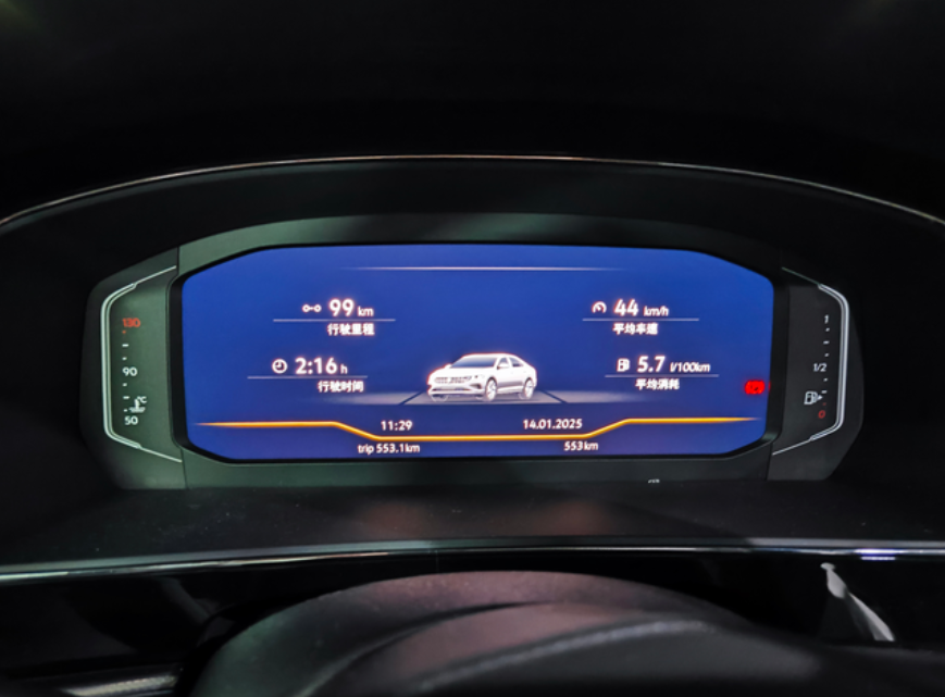 都说油耗高我觉得还好吧。100公里国道油耗5.7有红绿灯不多，跑过高速6.2左右