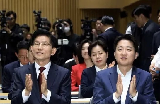 金文洙想淘汰李俊锡没成功











---











金