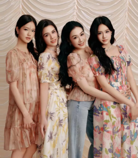 钟丽缇的基因和美貌真的太强大了，三个女儿都很漂亮，即使她之前两个前夫
长相和颜值