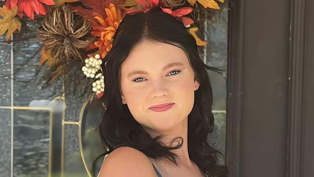 美国啦啦队少女游轮离奇殒命，遗体被包裹扔床底，继母疑包庇儿子