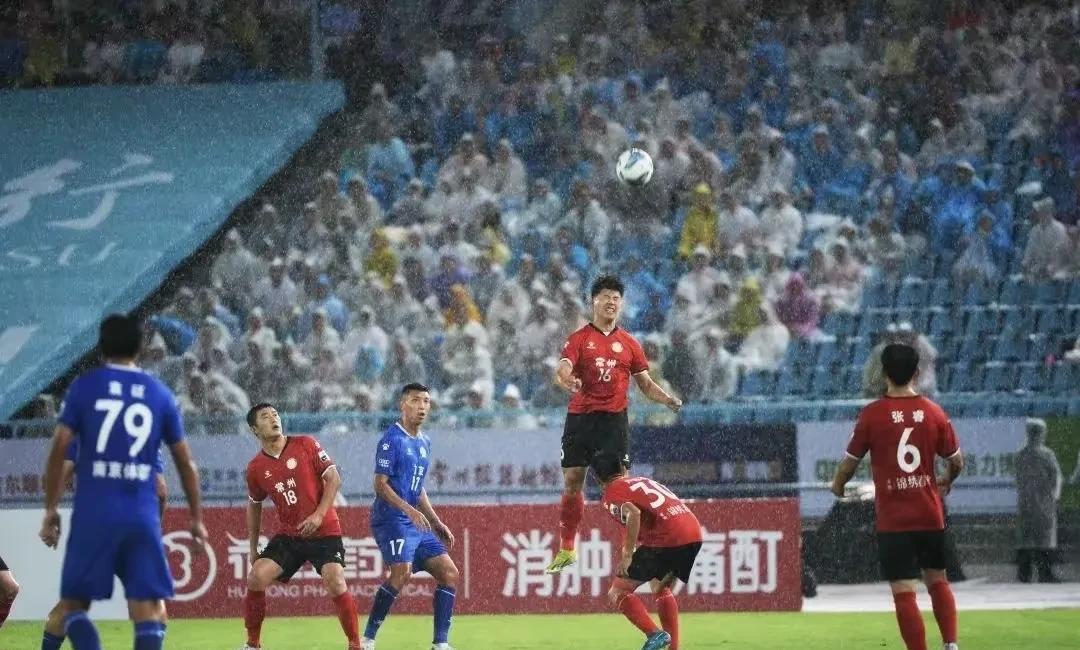常州惨败南京四大收获
苏超联赛“老十三”常州队，第五轮遭遇实力强劲的南京队，尽管
